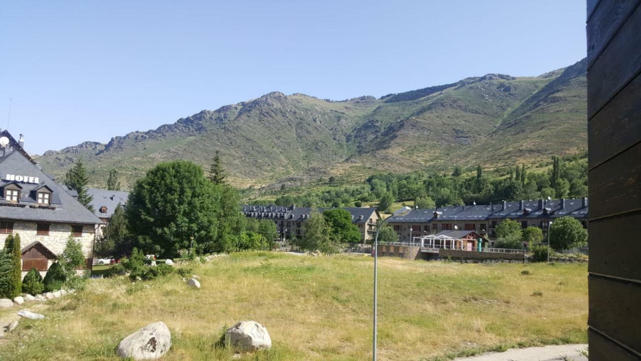 Apartamento L Aüt Pla de l'Ermita Esterno foto